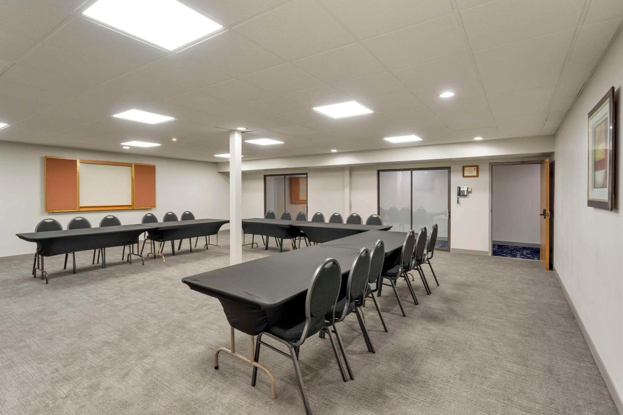 Comfort Inn & Suites Mundelein-Vernon Hills Екстер'єр фото